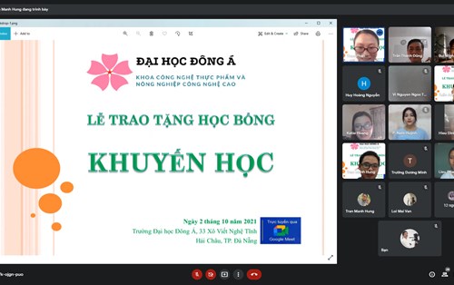 Tân SV ngành Nông nghiệp công nghệ cao và Công nghệ thực phẩm nhận học bổng khuyến học từ doanh nghiệp