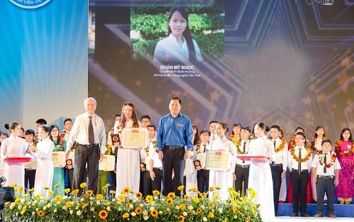 Học bổng 2017 dành cho Tân sinh viên nhập học