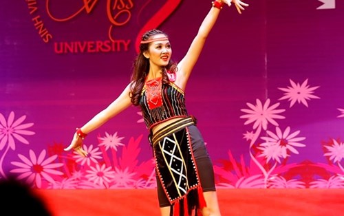 Sinh viên ĐH Đông Á góp mặt tại chung kết Nữ sinh viên Việt Nam duyên dáng 2016