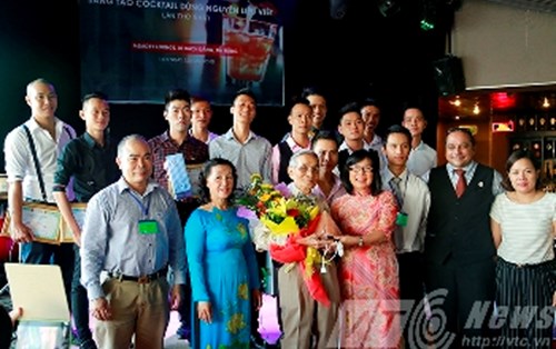 Cựu SV ĐH Đông Á đạt giải Nhì hội thi toàn quốc Sáng tạo cocktail dùng nguyên liệu Việt lần 1 năm 2015