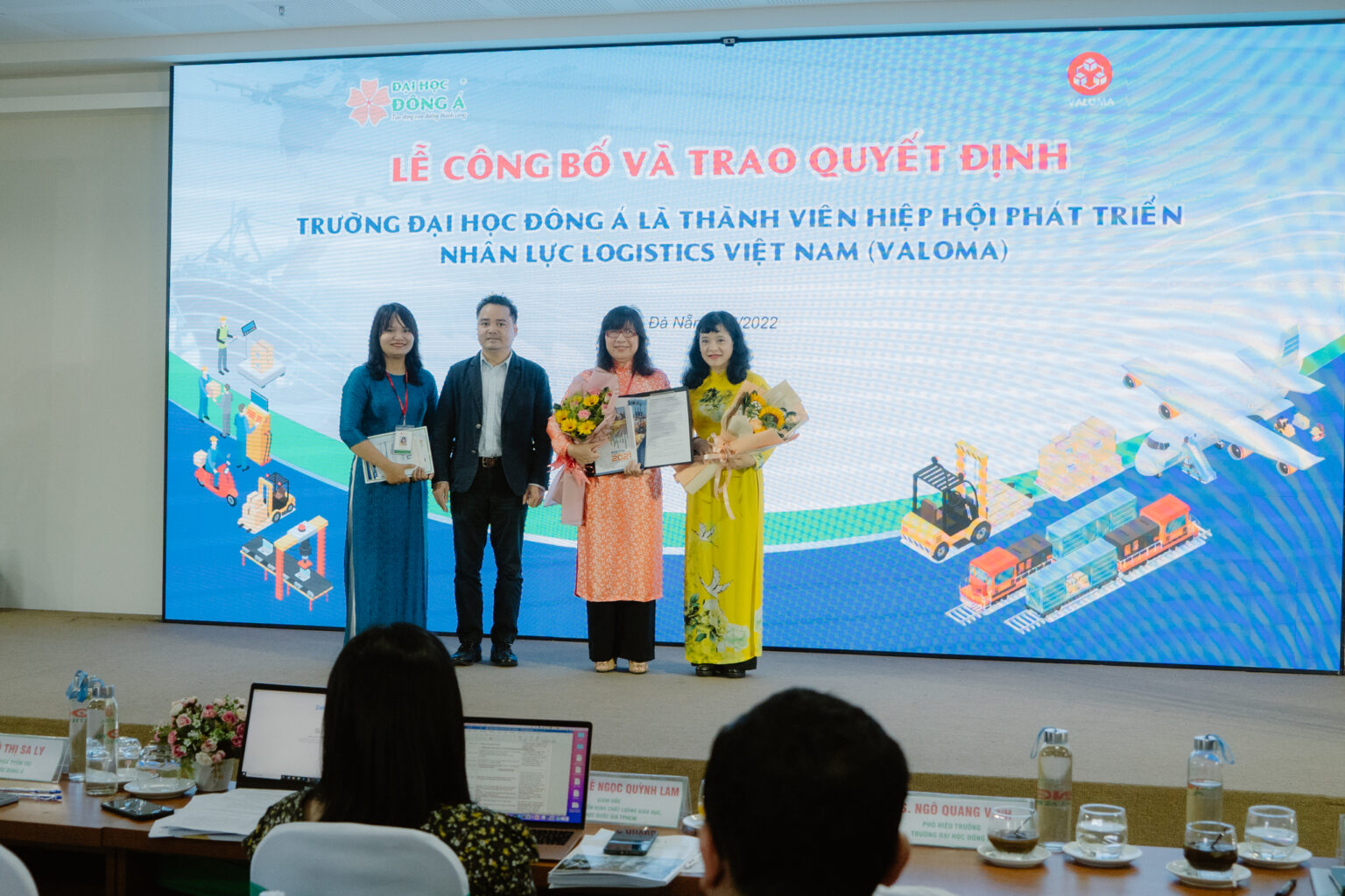 chương trình đào tạo ngành logistics và quản lý chuỗi cung ứng