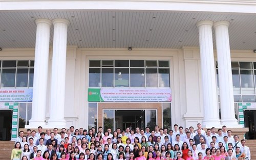 Ngàn hoa tri ân người Thầy - Cô Đại học Đông Á