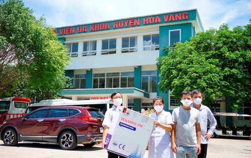 Đại học Đông Á: Trao tặng 10.000 khẩu trang N95 tiếp sức cùng tuyến đầu chống dịch