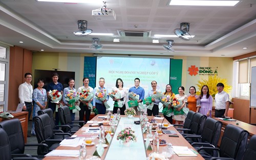 Hội nghị doanh nghiệp góp ý cải tiến CTĐT các ngành thuộc Khoa Quản trị kinh doanh