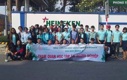 Tổ chức hoạt động kiến tập cho sinh viên khoa Quản trị Đợt 2 - 2019