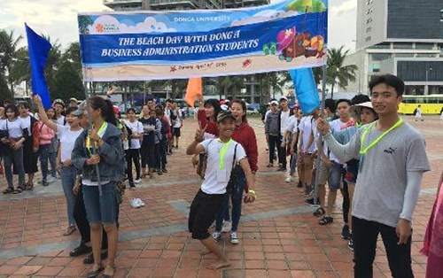 Hoạt động Teambuilding - Khoa Quản trị kinh doanh gắn kết yêu thương