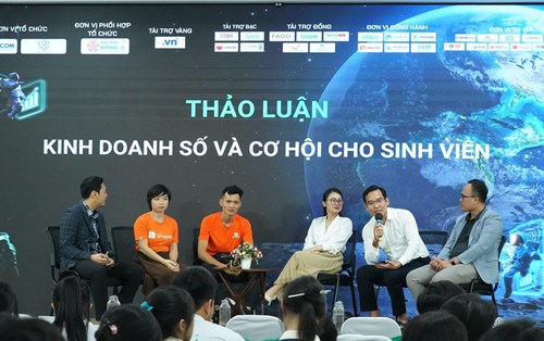 Talkshow Xu hướng Kinh doanh số và cơ hội cho Sinh viên Khoa Quản trị kinh doanh Trường Đại Học Đông Á