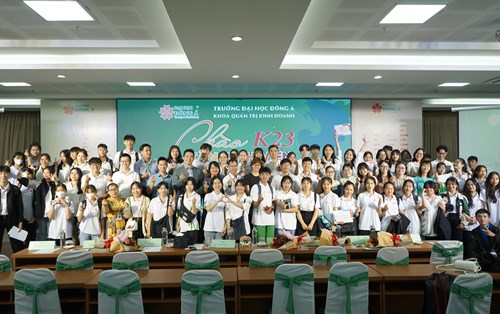 Lễ Chào đón Tân sinh viên K23 năm học 2023-2024 của Khoa Quản trị kinh doanh 