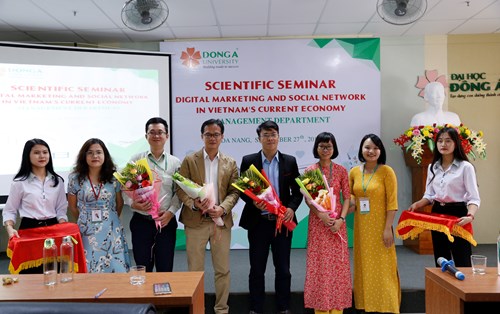 Hội thảo tháng 9/2019 với chủ đề “Tiếp thị kỹ thuật số và mạng xã hội trong bối cảnh kinh tế Việt Nam hiện nay” của Khoa Quản trị