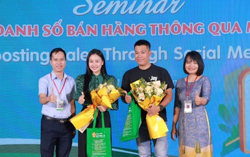 Seminar về “Đột phá doanh số bán hàng thông qua mạng xã hội” thu hút sự quan tâm lớn tại Trường Đại học Đông Á