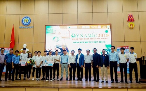 Sinh viên Khoa Quản trị  tham gia Chung kết khu vực miền Trung cuộc thi Dynamic - sinh viên nhà doanh nghiệp tương lai lần thứ 14 - năm 2019
